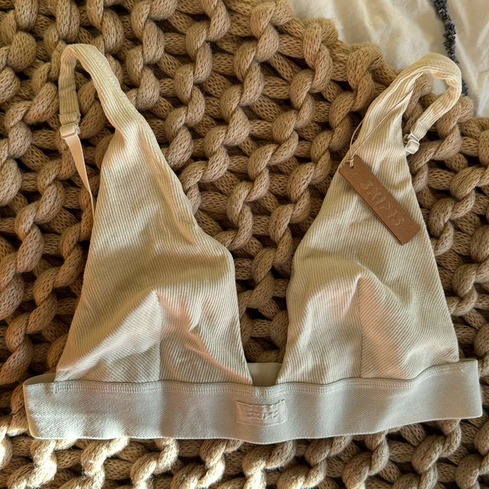 Skims Plunge Bralette in Bone (cream), size Large, NWT